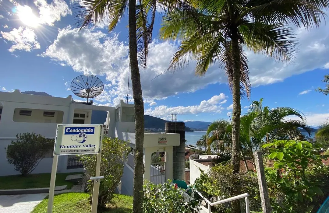 Apartamento Ubatuba Vista para o mar e pé na areia - Praia das Toninhas-1